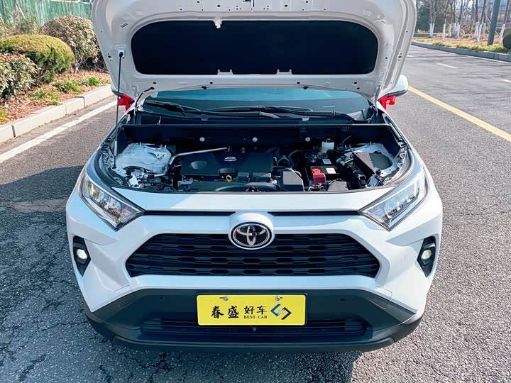 Фото 28 - Toyota RAV4