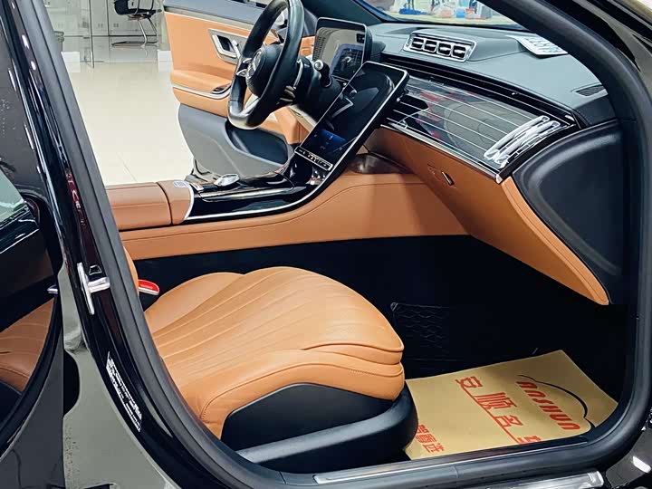 Фото 4 - Mercedes-Benz S-Class