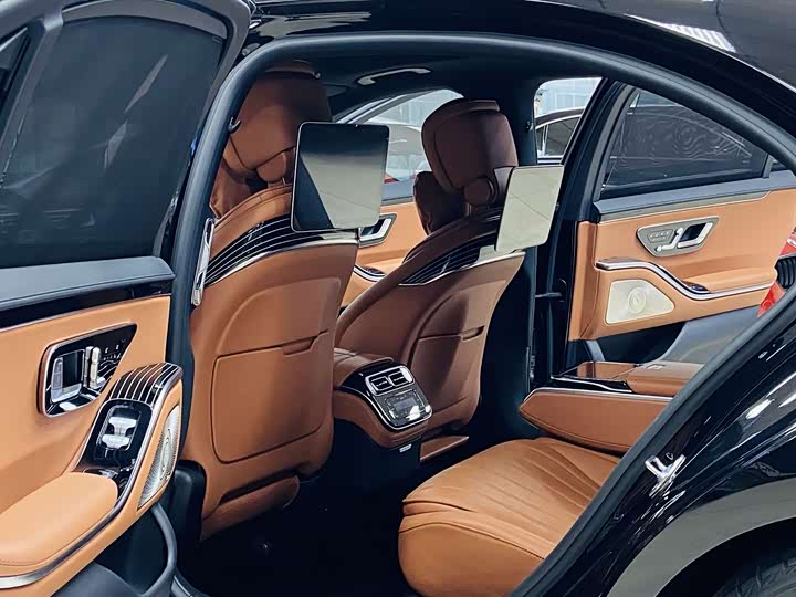 Фото 6 - Mercedes-Benz S-Class