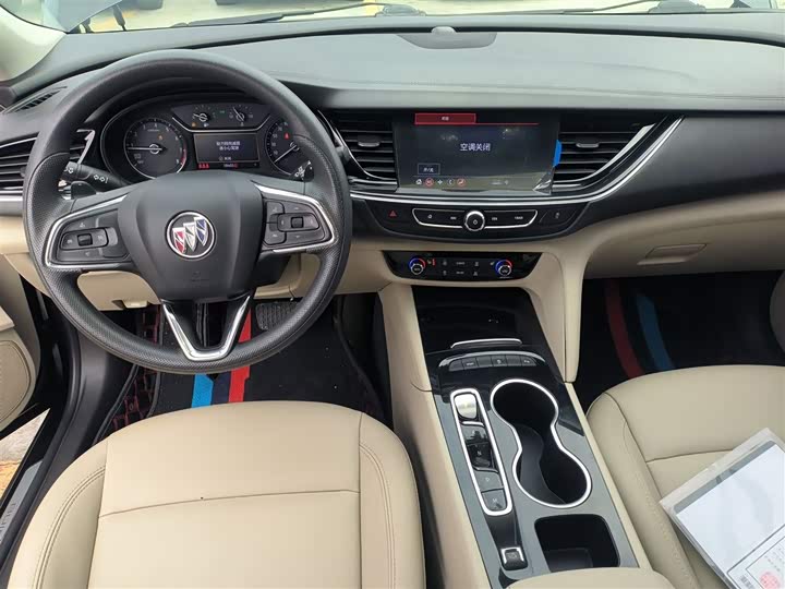 Фото 10 - Buick Regal