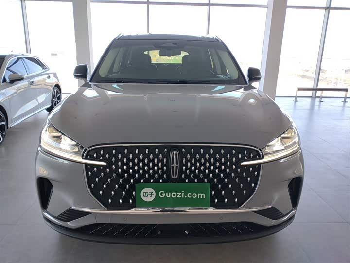 Фото 3 - Lincoln Aviator