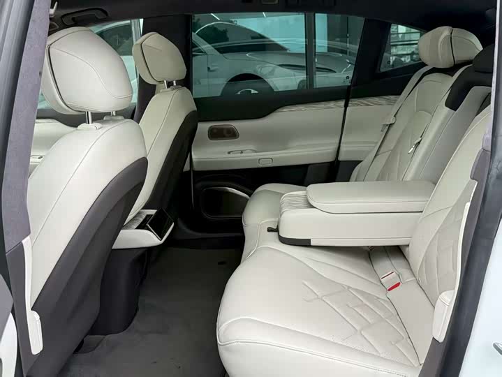 Фото 11 - Nio ET7