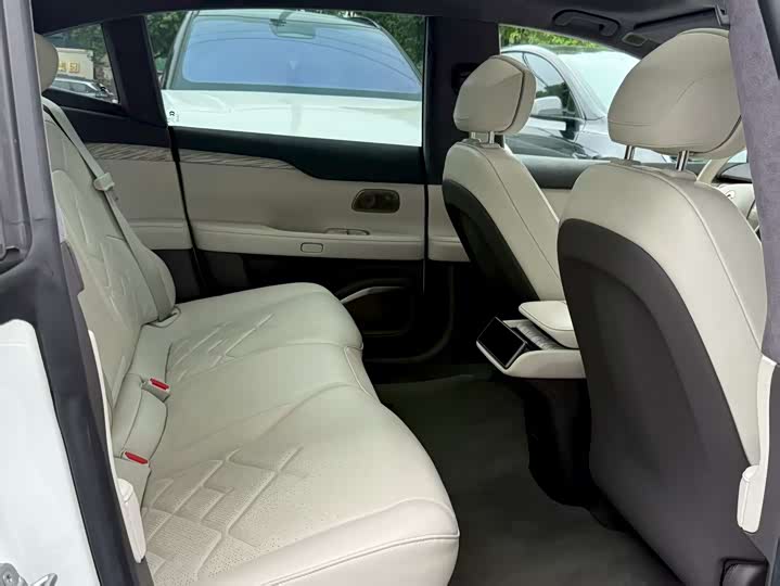 Фото 14 - Nio ET7