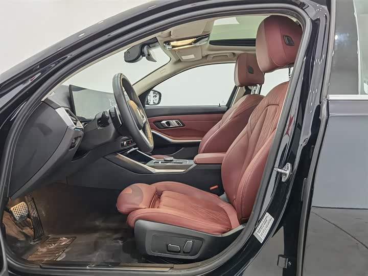 Фото 10 - BMW 3 Series