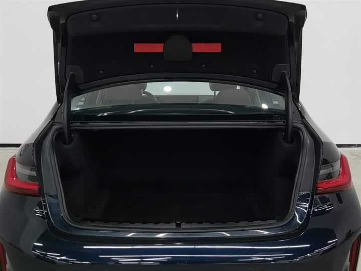 Фото 16 - BMW 3 Series