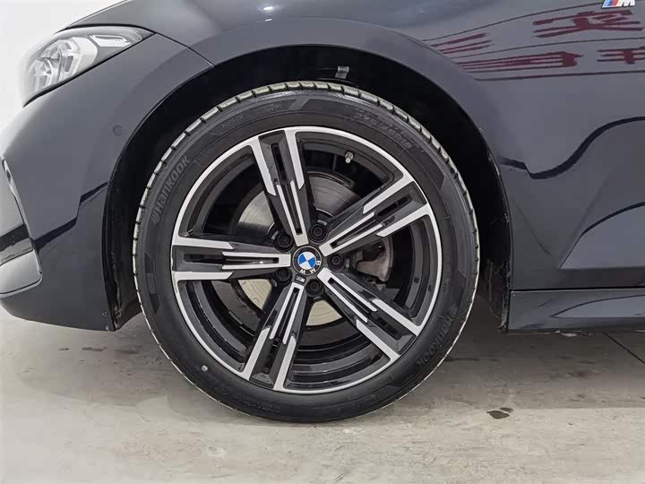 Фото 17 - BMW 3 Series