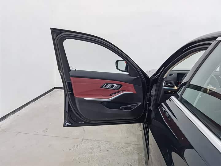 Фото 8 - BMW 3 Series