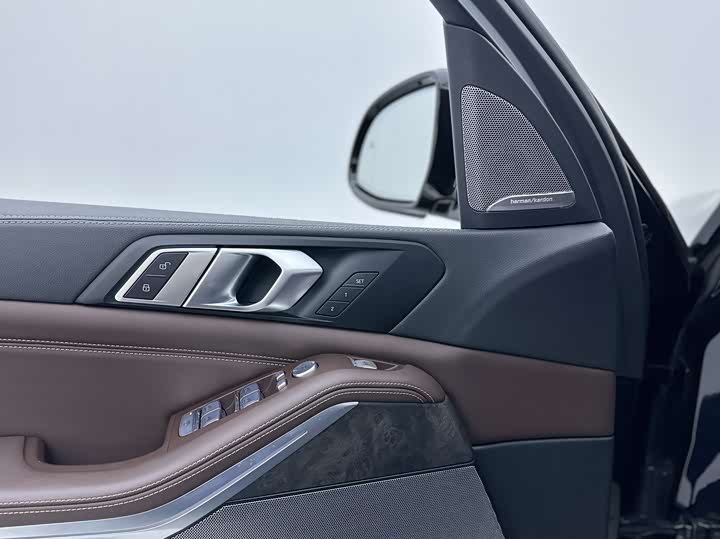 Фото 16 - BMW X5