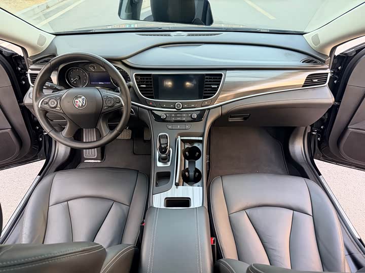 Фото 15 - Buick LaCrosse