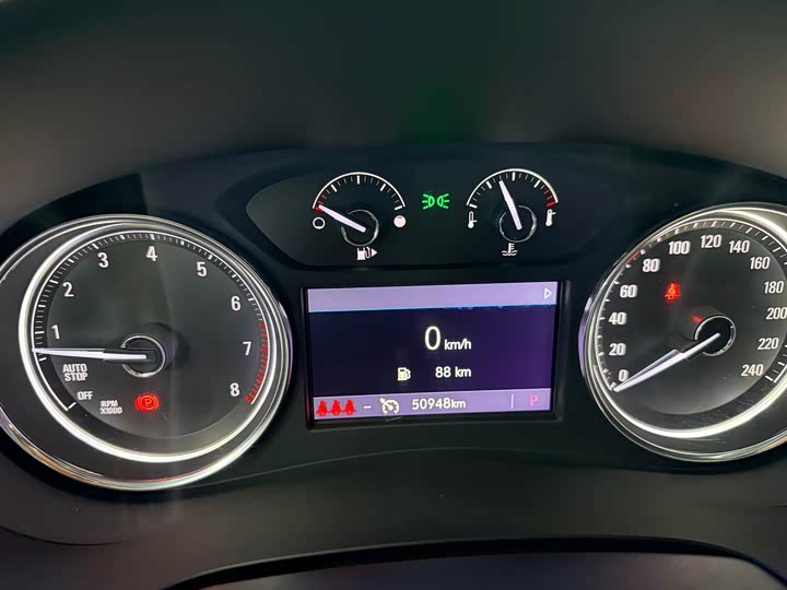 Фото 18 - Buick LaCrosse