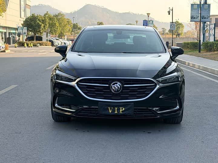 Фото 2 - Buick LaCrosse