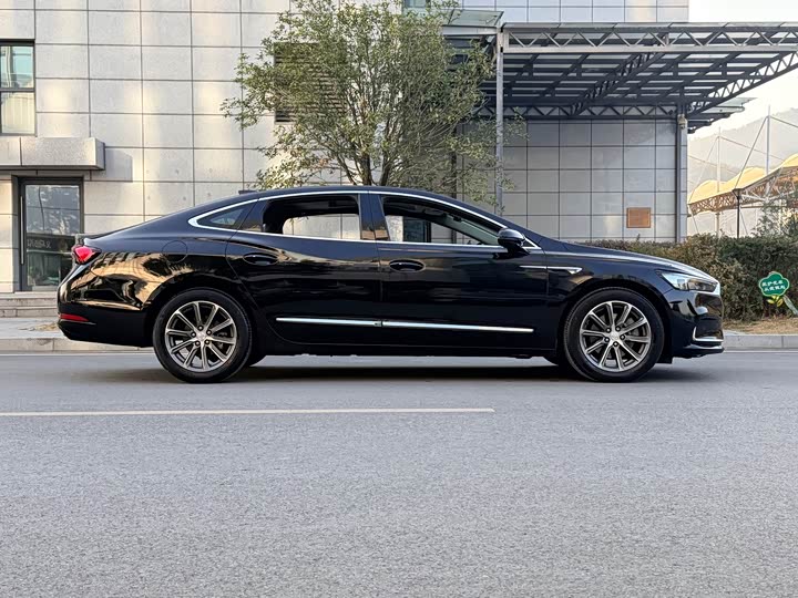 Фото 4 - Buick LaCrosse