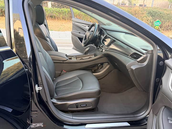 Фото 9 - Buick LaCrosse