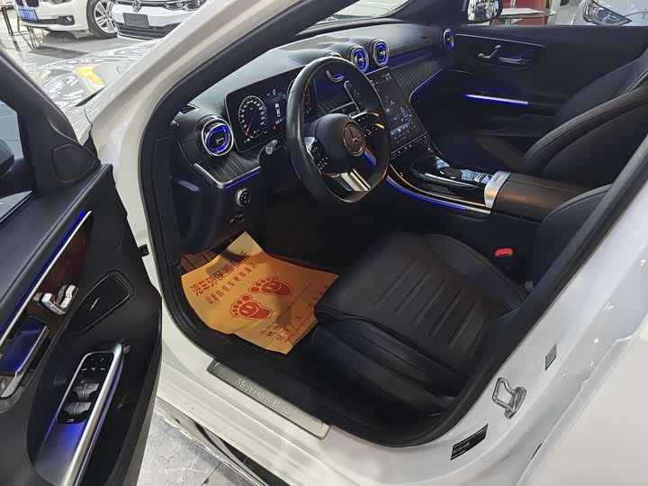 Фото 11 - Mercedes-Benz C-Class