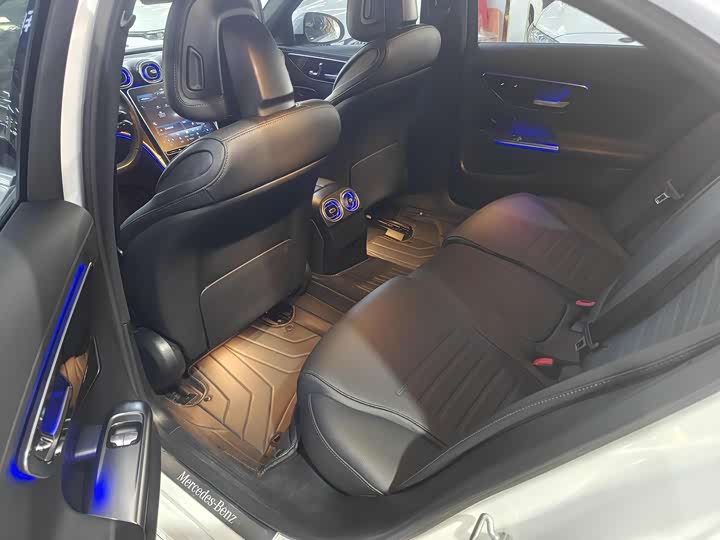 Фото 6 - Mercedes-Benz C-Class