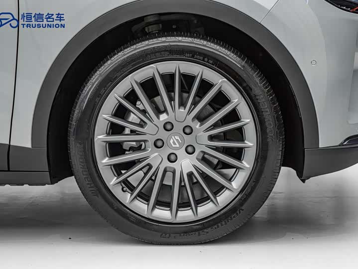 Фото 21 - Leapmotor C11