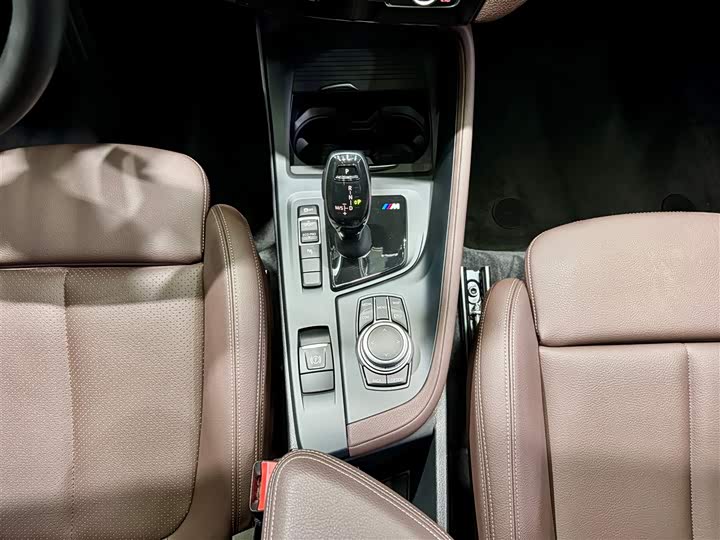 Фото 21 - BMW X1