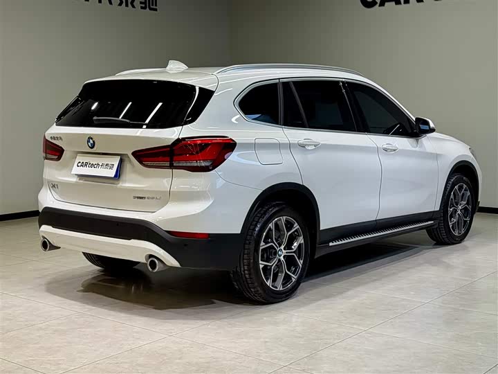 Фото 4 - BMW X1