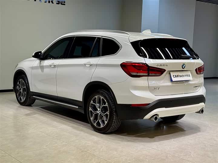 Фото 6 - BMW X1