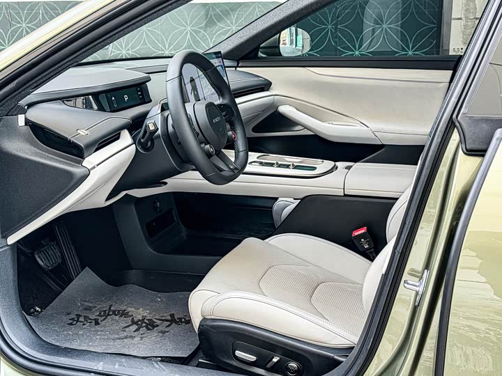 Фото 9 - Xiaomi SU7