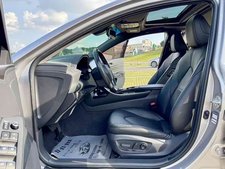 Фото 3 - Toyota Avalon