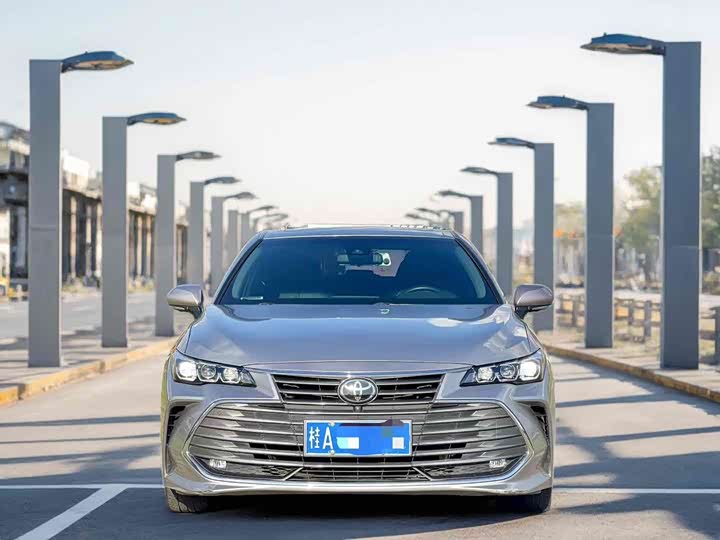 Фото 4 - Toyota Avalon