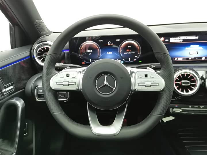 Фото 11 - Mercedes-Benz A-Class