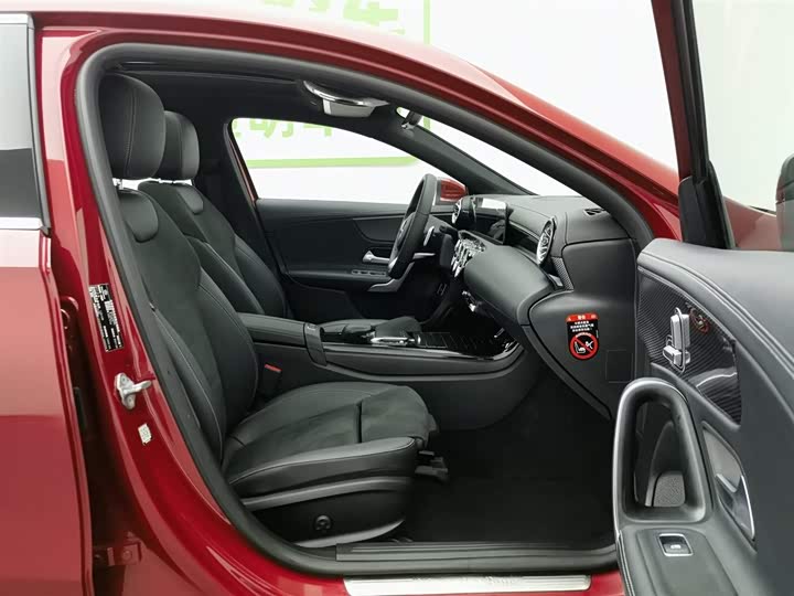 Фото 23 - Mercedes-Benz A-Class