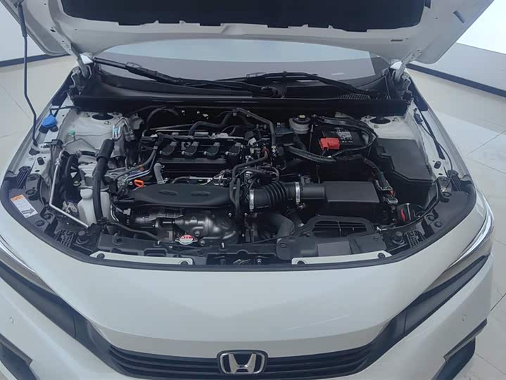 Фото 10 - Honda Civic