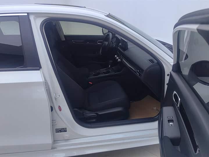 Фото 8 - Honda Civic