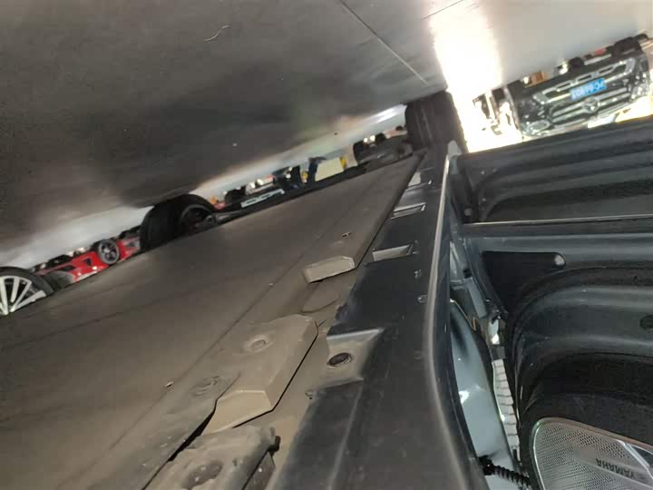 Фото 22 - Zeekr 001