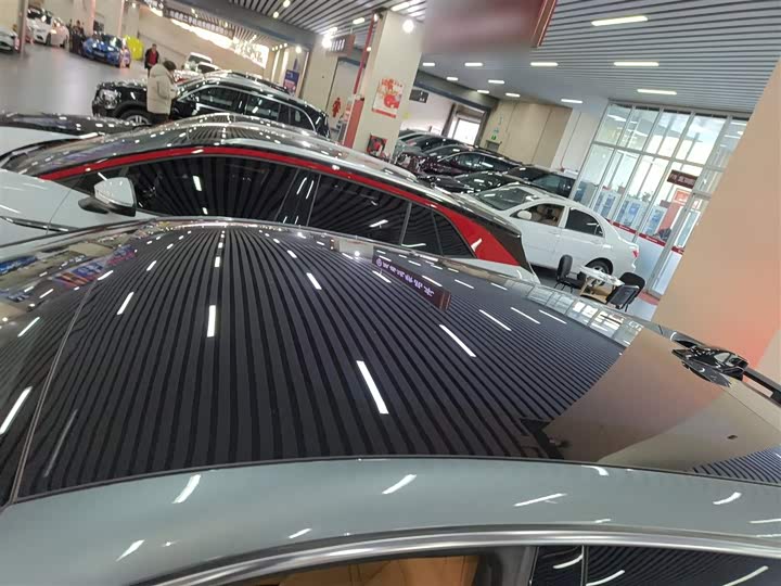 Фото 27 - Zeekr 001