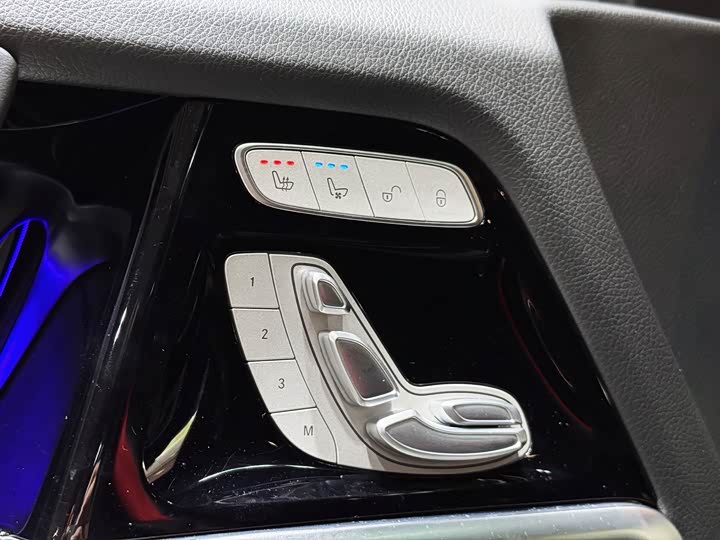 Фото 13 - Mercedes-Benz G-Class AMG