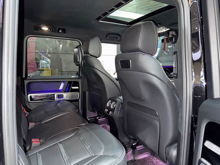 Фото 20 - Mercedes-Benz G-Class AMG