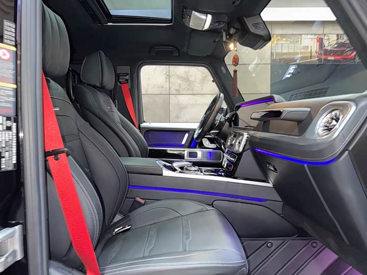 Фото 22 - Mercedes-Benz G-Class AMG