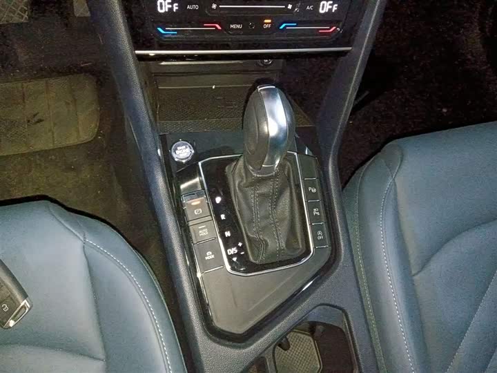 Фото 14 - Volkswagen Tharu