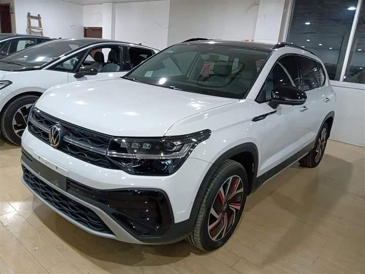 Фото 2 - Volkswagen Tharu