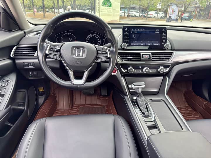 Фото 15 - Honda Inspire