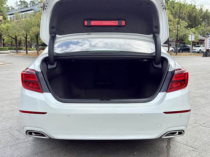 Фото 20 - Honda Inspire