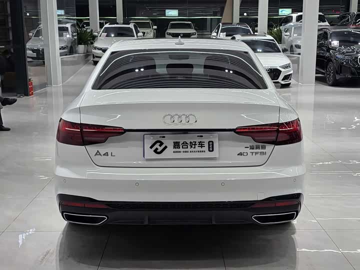 Фото 21 - Audi A4L