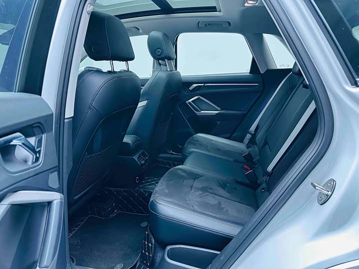 Фото 4 - Audi Q3