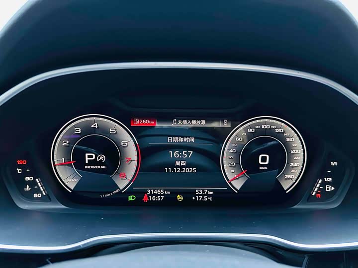 Фото 8 - Audi Q3