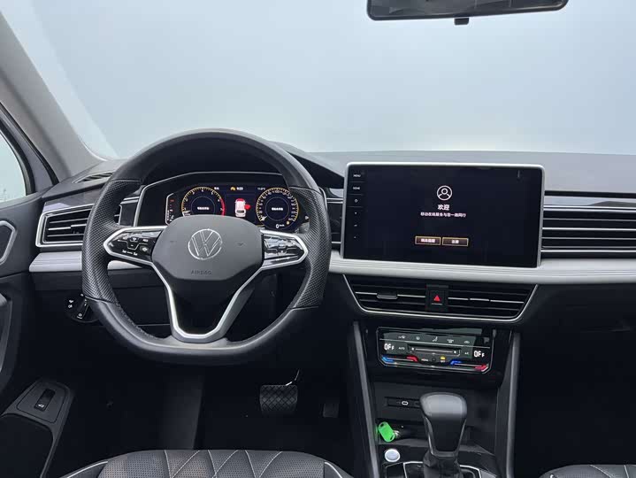 Фото 6 - Volkswagen Tiguan L Pro