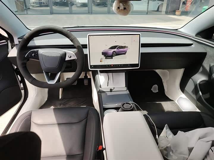 Фото 12 - Tesla Model 3