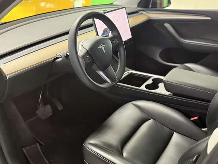 Фото 4 - Tesla Model Y