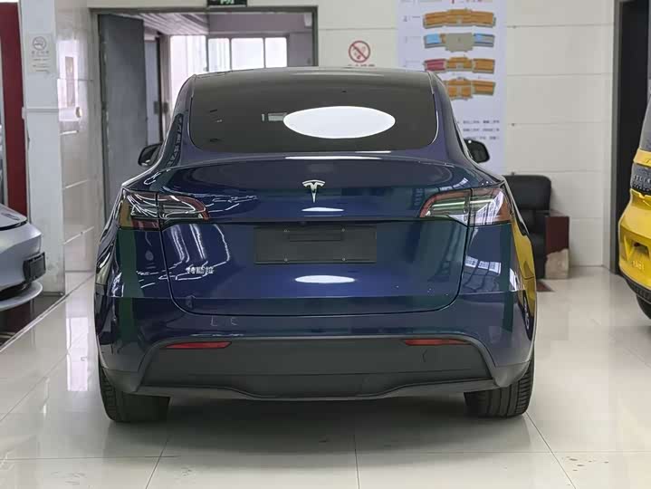 Фото 9 - Tesla Model Y