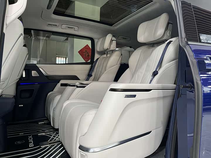 Фото 6 - Buick GL8 Century