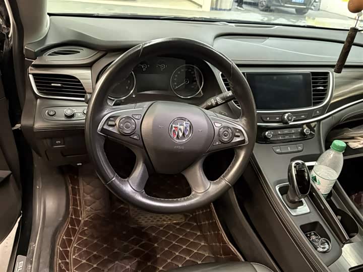 Фото 4 - Buick LaCrosse