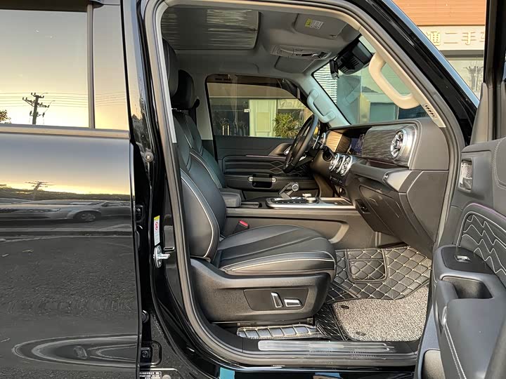 Фото 11 - Tank 300