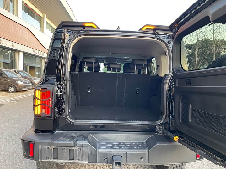 Фото 14 - Tank 300